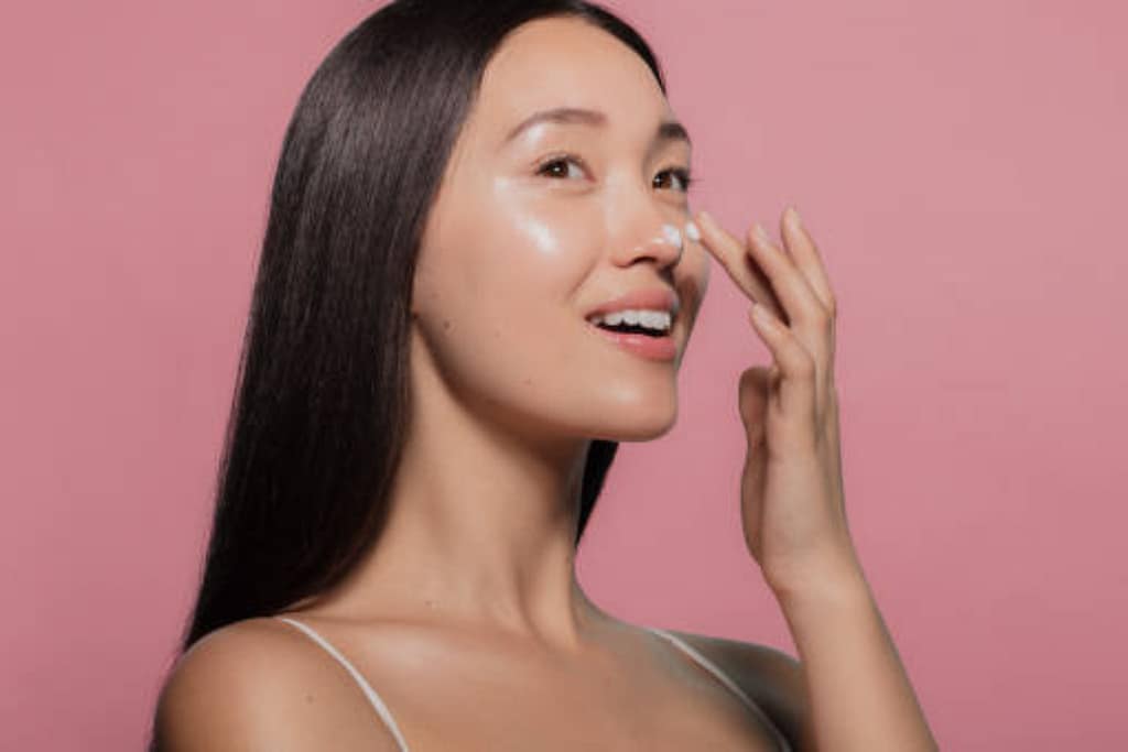 What Is the Role of a Moisturizer?